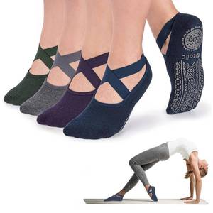 lot 4183 image: Ozaiic Pilates Socks for Women Non Slip Grip, Yoga Socks with Grippers for Barre, Hospital, Ballet, Dance, Barefoot Workout (4 Pairs - NavyD.grayD.greenD.purple)
