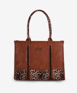 lot 12016 image: Montana West x Wrangler Tote Bag For Women