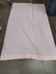 lot 6407 image: Pink Polyester drape set it to approximately 7 ft tall