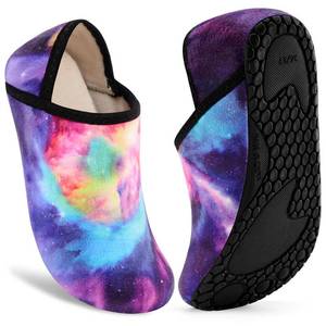 lot 4407 image: VIFUUR House Slippers for Women Men Slip on Indoor Barefoot Slipper Socks Fuzzy Cozy Sock Shoes for Home Bedroom Travel Colorful Aurora,3839