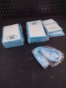 lot 5039 image: White Paper Gift Bags with Blue Handles