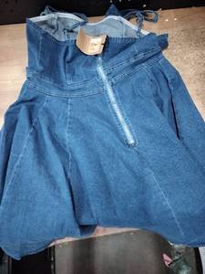 lot 14320 image: Blue Extra Large Denim Jeans Dress