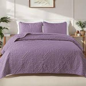 lot 3093 image: Purple Queen Size Quilt Set