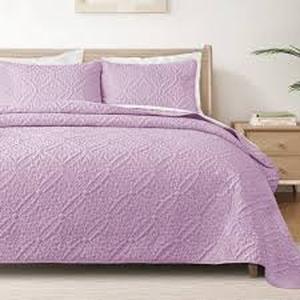 lot 5047 image: Weighted Blanket Quilt Set King Size