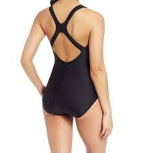 lot 6095 image: Woman Speedo size 16 color black