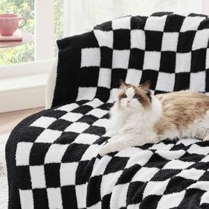 lot 1699 image: Bedsure GentleSoft Checkered Twin Blanket for Couch - Super Soft Cozy and Warm Knit Throw Blanket, Breathable, Lightweight and Fluffy Plaid Blanket for Bed, Sofa, Gifts for Women Men, Black, 60x80 Inches