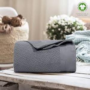 lot 17817 image: Gray standard throw blanket