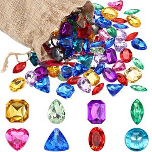 lot 4189 image: 100 Pieces Toy Gems Pirate Treasure Jewels Fake Acrylic Gems Multicolor Bling Diamonds Plastic Gemstones with a Drawstring Bag for Party Table Decorations Sensory Bin Filler Pirate Party Favors