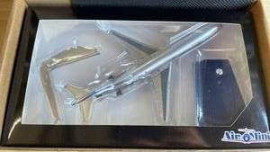lot 20182 image: B727-200 Model Airplane, 1300 Scale Metal Diecast 727 Aircraft Plane with Retractable Landing Gear Ideal Gift and Collection for Aviation Enthusiast
