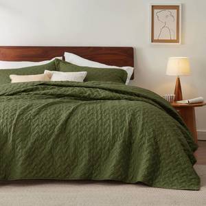 lot 17700 image: Bedsure Quilts Queen Size - Lightweight Bedspreads Queen Size with Basket Weave Pattern, Soft Quilt Bedding Set, Olive Green Comforter Set Coverlet for All Seasons with 2 Pillow Shams (90 x 96)