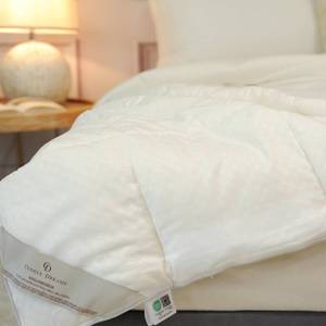 lot 6286 image: CUDDLE DREAMS Wool Comforter Duvet Insert, 100% Australian Wool Filling with Soft Noiseless Cotton Shell, Natural Warmth (Midweight for All Season, Queen)
