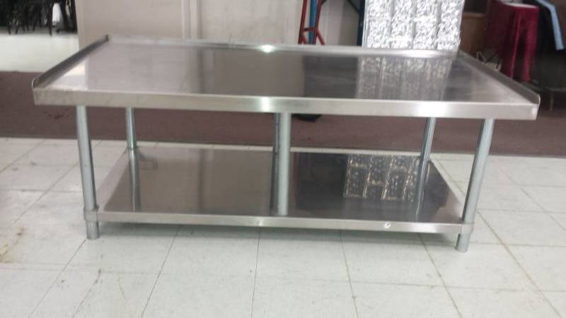 lot 1131 image: 5 Large SS Equipment Table with Undershelf