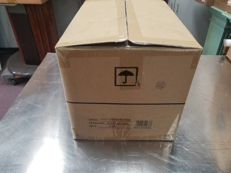 lot 1221 image: Case of 200 - 6x6x3 Black Burger Box