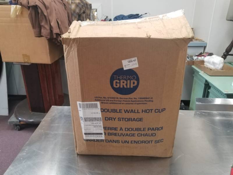 lot 1222 image: Case of Thermo Grip Double Wall Hot Cups