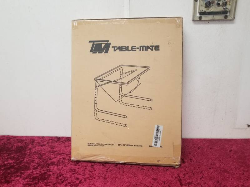 lot 9022 image: Table Mate 20 x 25