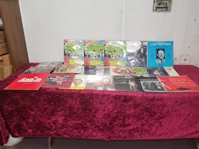 lot 9023 image: Vinyl Record Album Lot - Misc Titles