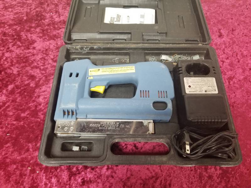 lot 9058 image: Arrow Electric Rechargable Staple Gun in Storage Case
