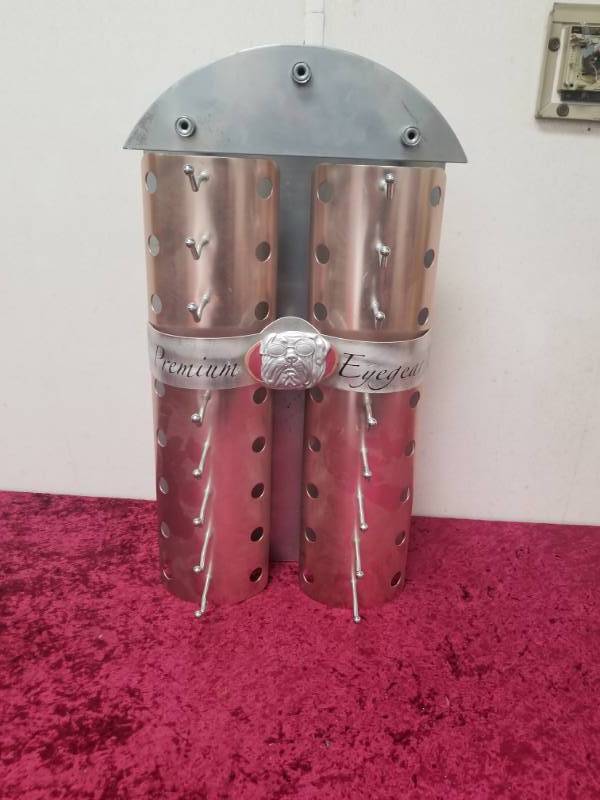 lot 7572 image: Copper Toned Merchandising Display Rack