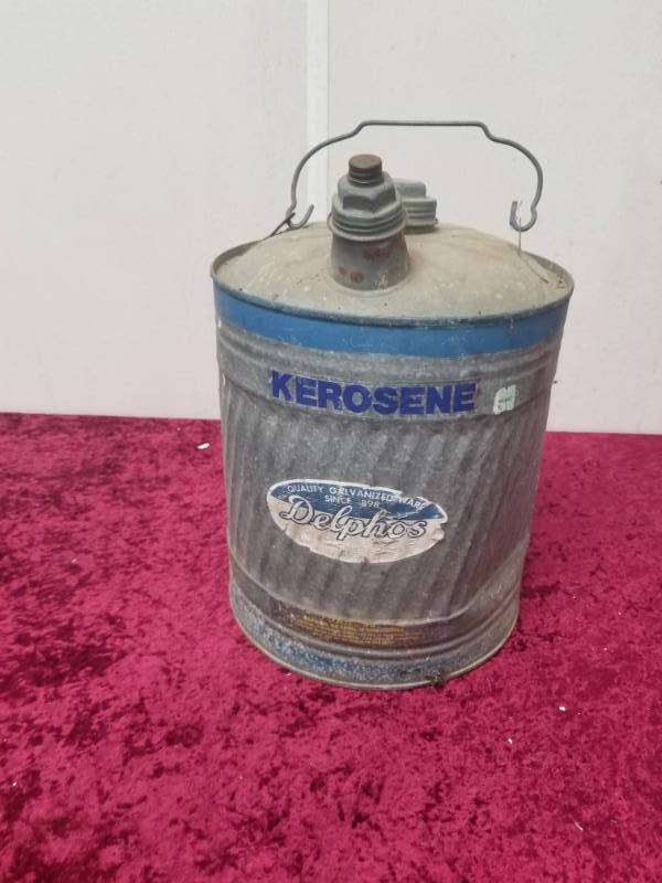 lot 7574 image: Vintage Galvanized Kerosene Can With Handle