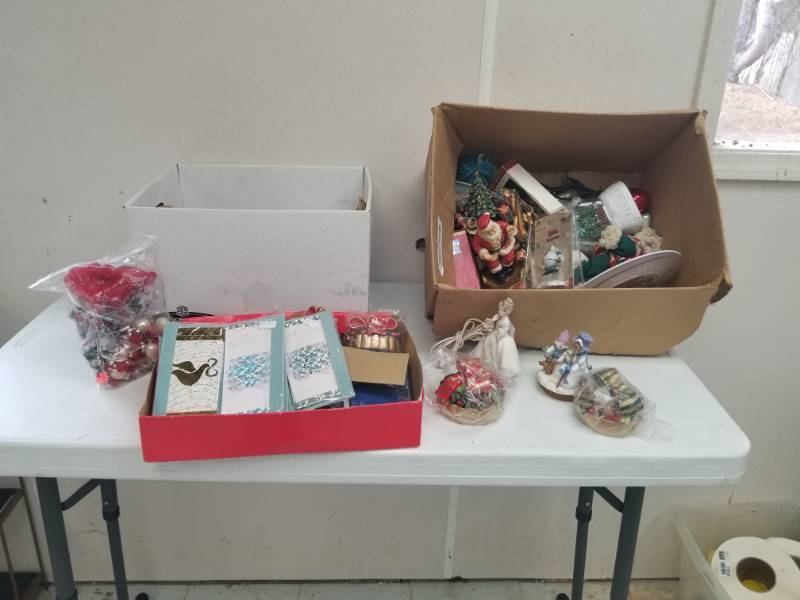 lot 7583 image: Christmas Ornaments, Figurines, Cards and more