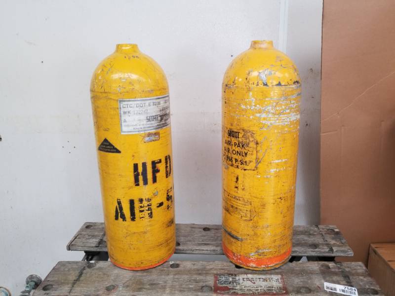 lot 7617 image: Two Yellow Air Tanks HFD Air-5