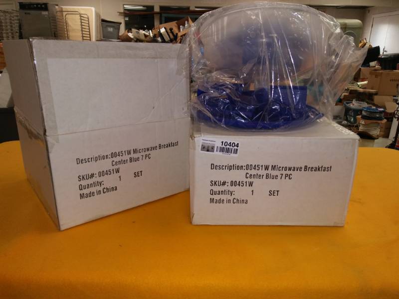 lot 10404 image: Two Boxes of Microwave Breakfast Centers - 7pc Blue