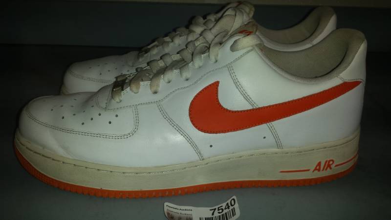 lot 7540 image: Nike Air 1 WhiteOrange Tennis Shoes Sz 13 - Used