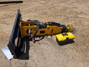 lot 5007 image: Skid Steer Pile Hammer CK-D680 with Hydraulic System