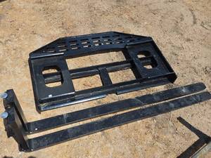 lot 5010 image: DHC Model 60 Inch Skid Steer Fork Attachment
