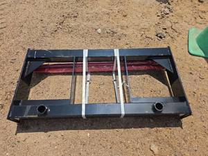 lot 5020 image: Skid Steer Bale Spear Attachment