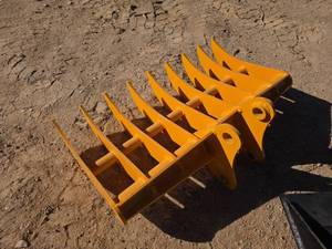 lot 5051 image: CAT 305 Excavator Ripper Attachment 44