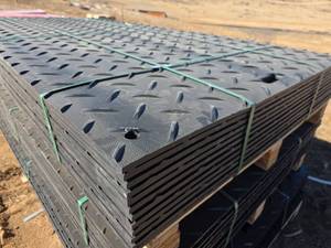 lot 5163 image: Polyethylene Road Protection Mats CK-LJB12 12 Pieces 47x94