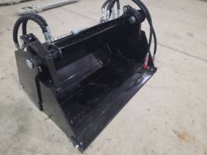 lot 5222 image: SDLanch 4-in-1 Multi-Purpose Mini Skid Steer Bucket IRLB