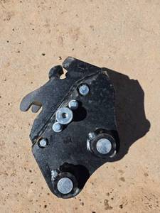 lot 5228 image: iRanch Semi-automatic Quick-Changer IREAS Industrial Tool for Mini Excavator