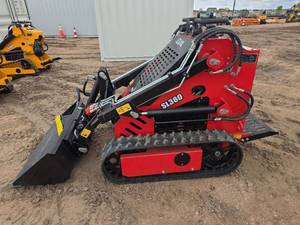 lot 5276 image: SL380 Compact Track Skid Steer Loader with Bucket