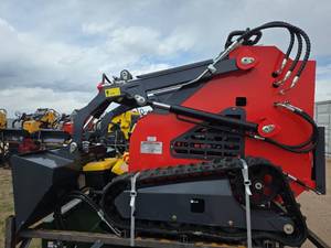 lot 5071 image: ZJG ZJ-380 Compact Track Skid Steer Loader with Hydraulic System