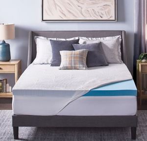 lot 1124 image: Novaform ComfortLuxe Plus Gel Memory Foam Mattress Topper. King Size - Retail $190