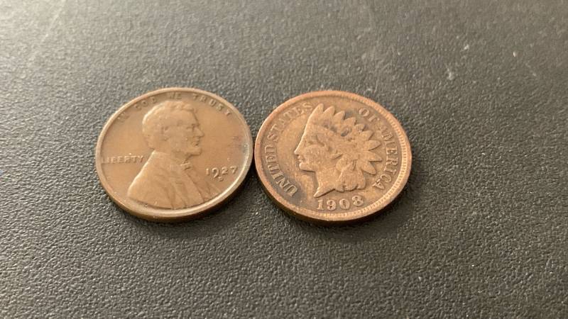 lot 26 image: Set of 2 Pennies - 1927-D Lincoln Wheat Penny and 1908 Indian Head Penny