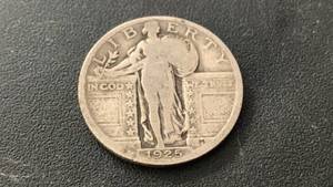 lot 13 image: 1925 Standing Liberty Quarter Dollar Silver Coin 90% Silver