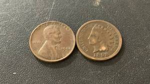lot 19 image: Set of 2 Pennies - 1944 Lincoln Wheat Penny and 1898 Indian Head Penny