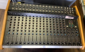 lot 14 image: Vintage 1980s Peavey MD-16 16x2x1 Analog Mixer Made in the USA DRC20