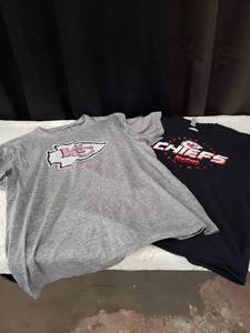 lot 23 image: Kansas City Chiefs NFL T-Shirt Bundle