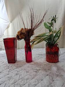 lot 43 image: Red Glass Vase Collection with Artificial Flowers