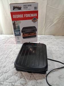 lot 48 image: George Foreman Individual Grill and Panini Maker with Box