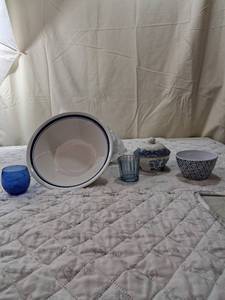 lot 57 image: Mixed Tableware Collection - Korean Bowl, Blue Glass Items, and Decorative Cups