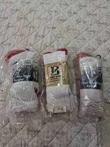 lot 58 image: Youth White Boot Socks Pack new in package