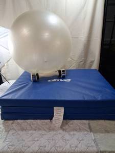 lot 71 image: Drive Medical Exercise Ball and Balance Training Mat Set and shake weight
