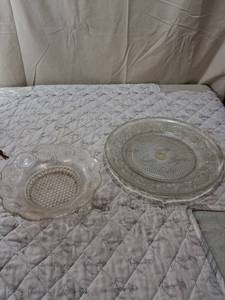lot 82 image: Pressed Glass Serving Bowl and Matching Plate Set