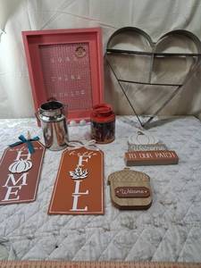 lot 86 image: Fall Home Decor Bundle with Welcome Signs and Metal Heart Shelf