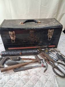 lot 99 image: Craftsman Metal Tool Box with Assorted Hand Tools